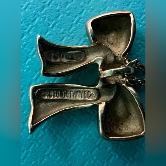 🔴Authentic VINTAGE  18K GOLD TIFFANY & CO Bow Pendent Necklace🔴 - Picture 6 of 13